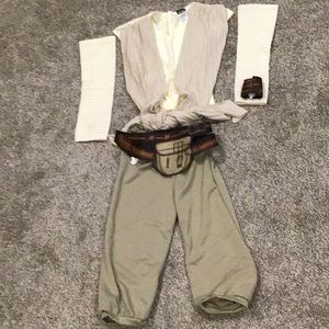 I am selling a Girl’s Star Wars Rey costume.
